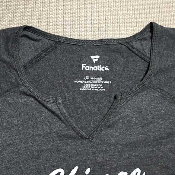 Chicago White Sox Fanatics Womens Size 3XL Slanted Pride Notch Tri-Blend V-Neck - Picture 15 of 15